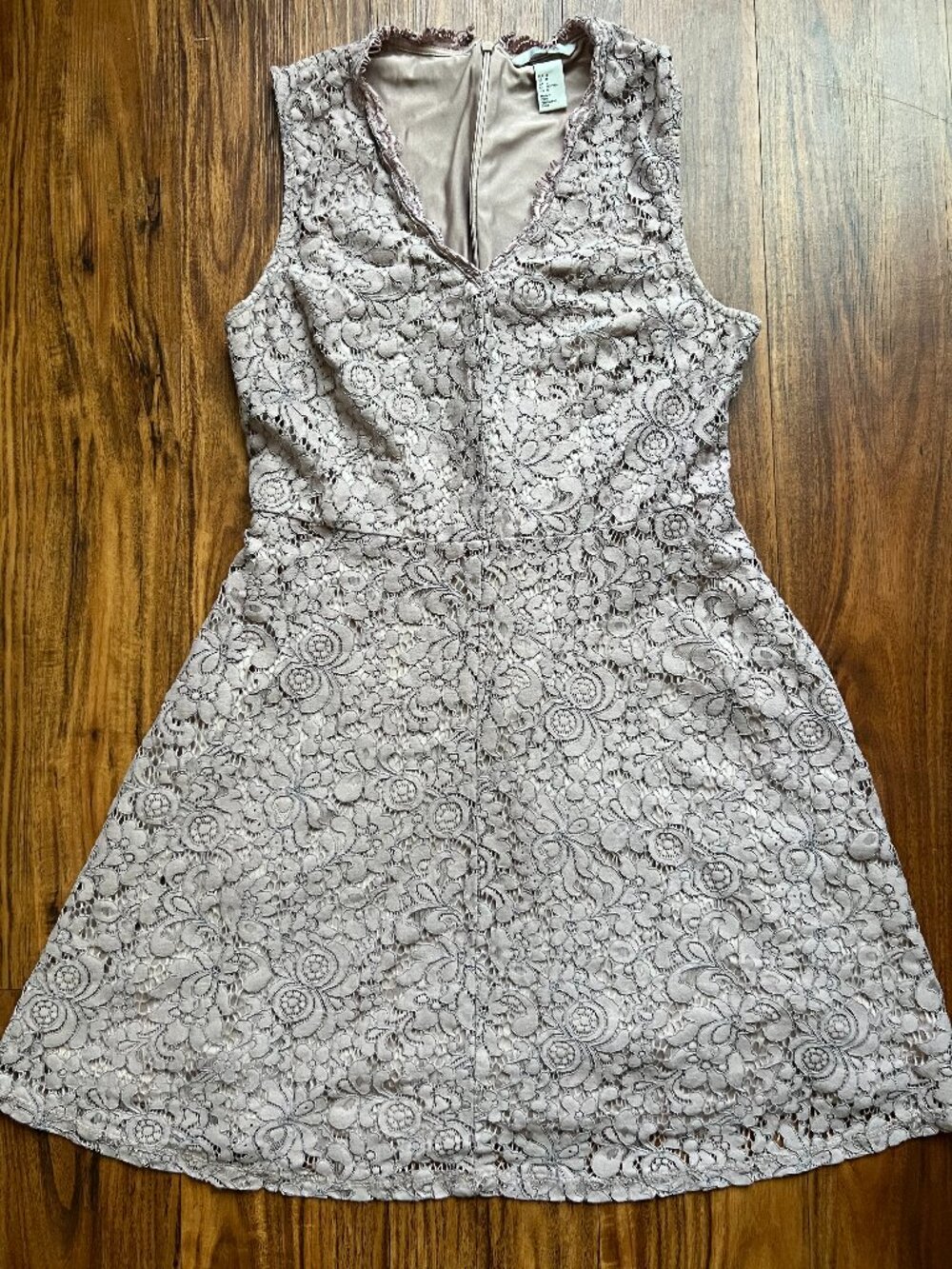 Floral Lace Dress Women’s Medium M Taupe Mauve Romantic Wedding Guest Cocktail